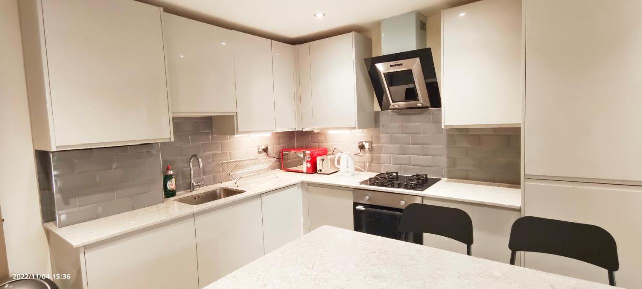 First Floor Flat 1 Northwood Daire Londra Dış mekan fotoğraf