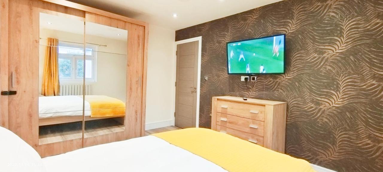 First Floor Flat 1 Northwood Daire Londra Dış mekan fotoğraf