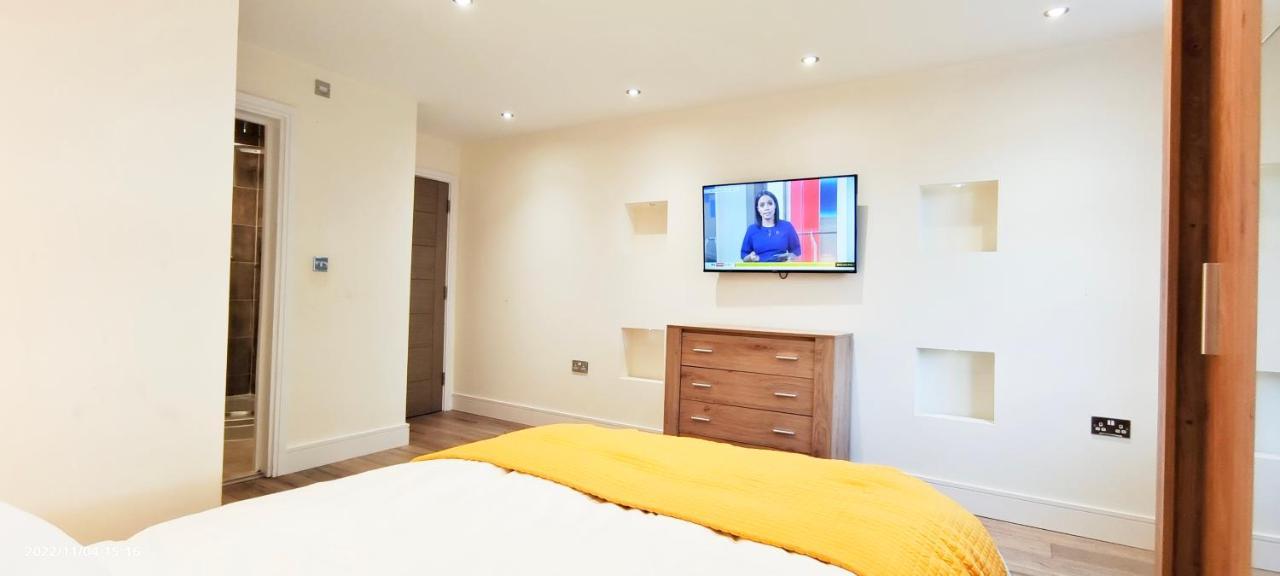 First Floor Flat 1 Northwood Daire Londra Dış mekan fotoğraf